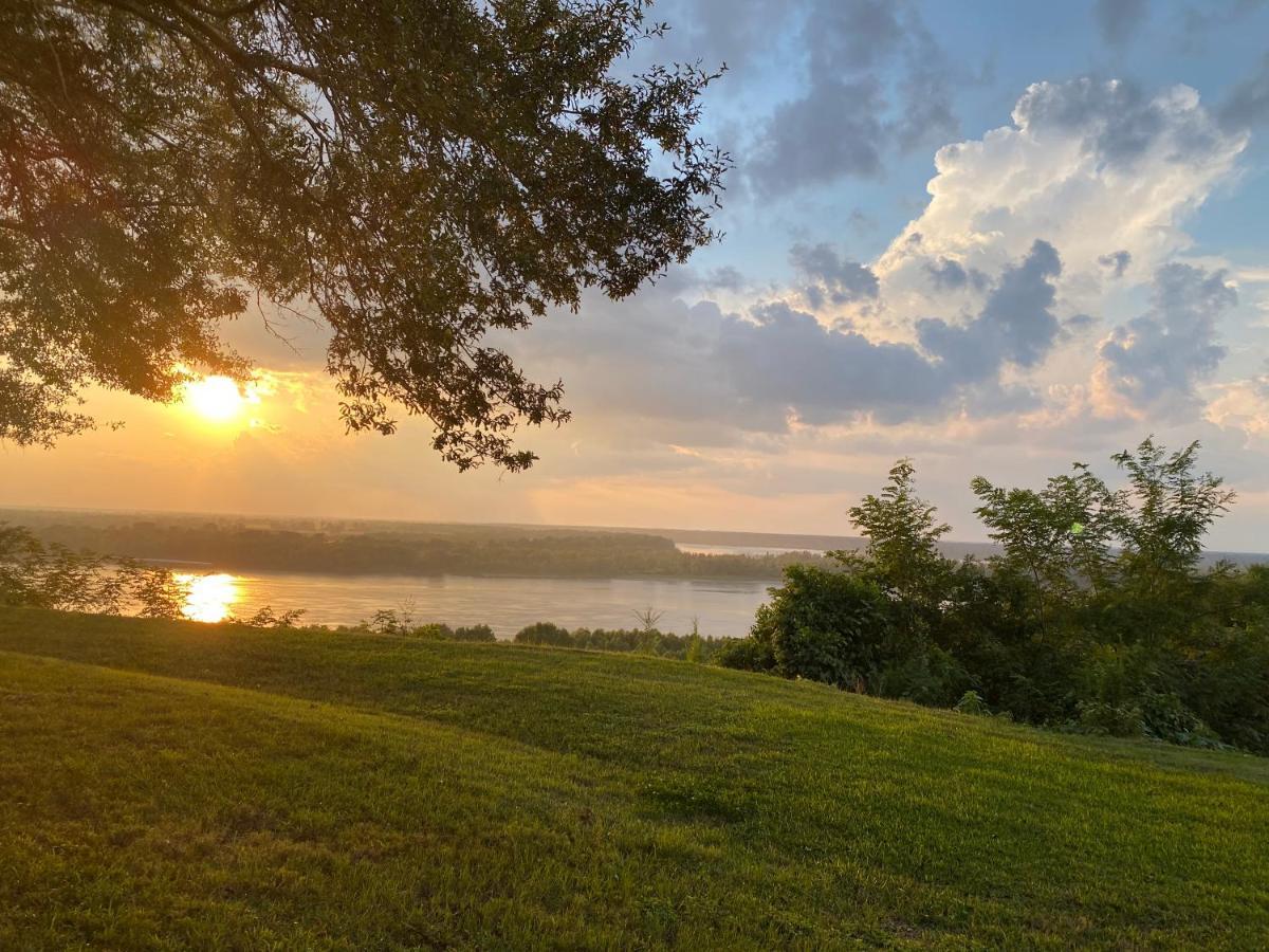 The King'S Daughters B And B On The Bluff Overlooking The Mighty Mississippi Natchez Extérieur photo